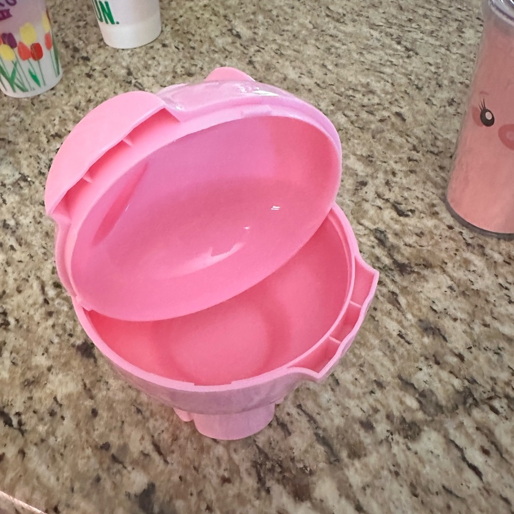 bulk pig collection of cups and snack holders. - Picture 6 of 7